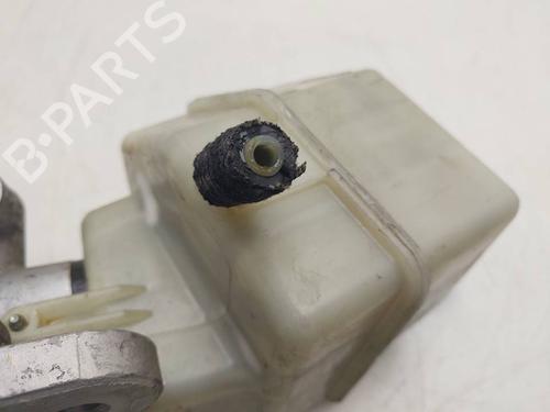 Brake master cylinder BMW X3 (E83) 2.0 d | BP40218758M77 - Image 2