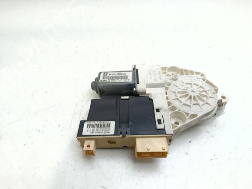 Right front window motor CITROËN C5 I (DC_) 2.0 HDi (DCRHZB, DCRHZE) | BP28357229E20