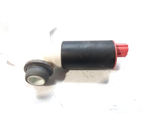 Used Washer pump HONDA CIVIC VII Hatchback (EU, EP, EV) 1.6 i (EP2, EU8, EU6) (110 hp) 13999573