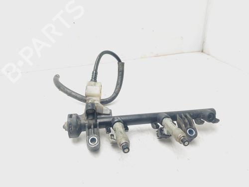 Used Injection rail PEUGEOT 107 (PM_, PN_) 1.0 (68 hp) 24059046