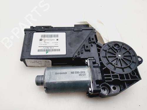 Used Right rear window motor VW TOUAREG (7LA, 7L6, 7L7) [2002-2013]  23529792