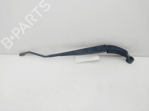 Used Front windshield wiper arm MAZDA 2 (DE_, DH_) 1.4 MZR-CD (68 hp) 32320158