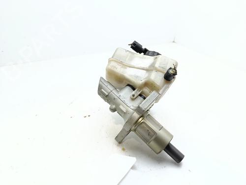 Used Brake master cylinder BMW 3 (E90) 320 d (163 hp) 28723793
