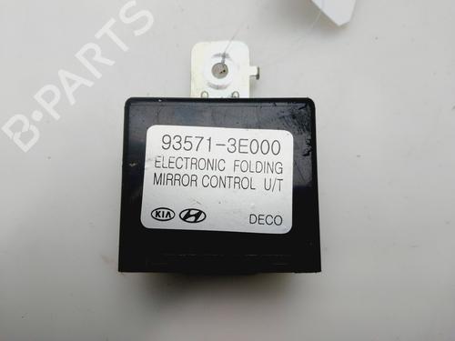 Used Electronic module KIA SORENTO I (JC) [2002-2011]  30961517