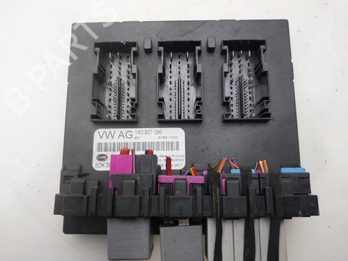 Used Fuse box Fuse box VW GOLF VI (5K1) [2008-2014] 33928867 33928867