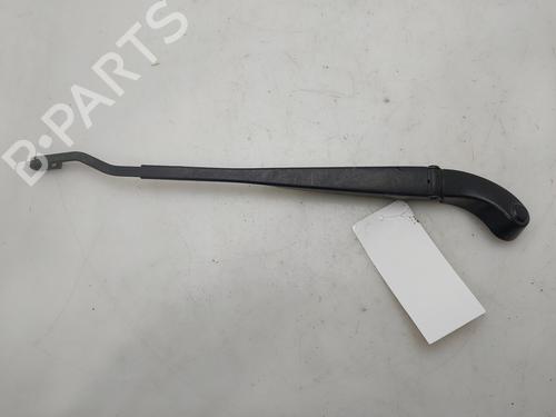 Used Front windshield wiper arm Front windshield wiper arm 37151353 37151353