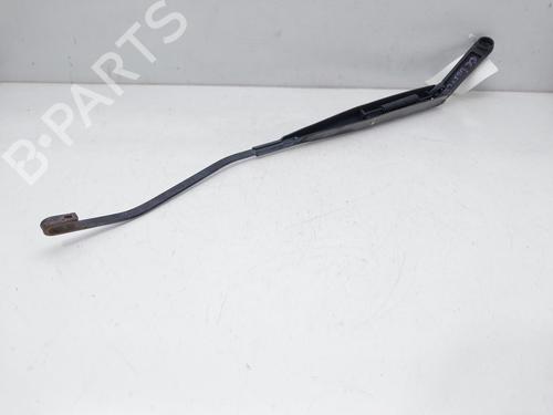 Front windshield wiper arm HYUNDAI SANTA FÉ I (SM) 2.0 CRDi 4x4 | BP14831921C143 