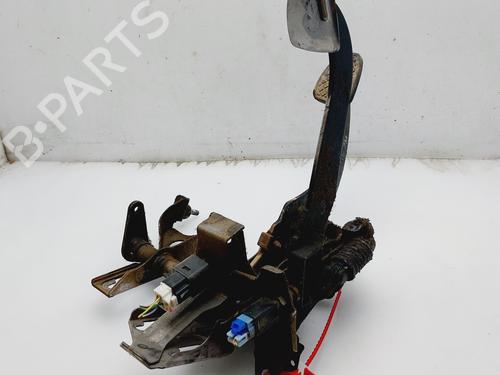 Break pedal SUBARU XV (_GP_) 2.0 i AWD (GP7, G33GP) (150 hp) 18258637