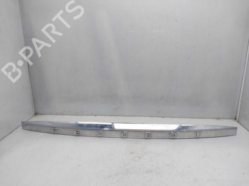 Tailgate handle PEUGEOT 407 SW (6E_, 6D_) 2.0 (136 hp) 17946024