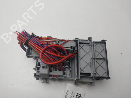 Used Fuse box OPEL ASTRA J (P10) 1.7 CDTI (68) (125 hp) 31571584