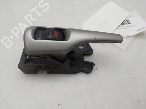 Used Front right interior door handle Front right interior door handle TOYOTA AURIS (_E18_) 1.4 D-4D (NDE180_, NDE180R) (90 hp) 34126416 34126416