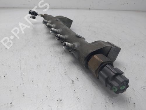 Used Injection rail Injection rail NISSAN ALMERA TINO (V10) [1998-2006] 35813781 35813781