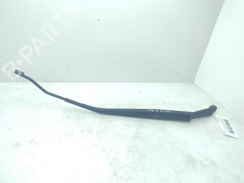 Used Front windshield wiper arm KIA SPORTAGE II (JE_, KM_) [2004-2011]  29555466