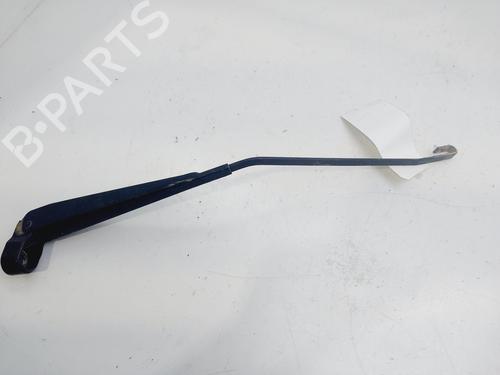 Used Rear windshield wiper arm PEUGEOT 205 I (741A/C) 1.7 Diesel (60 hp) 18742486