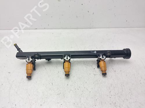 Used Injection rail PEUGEOT 607 (9D, 9U) [2000-2025]  30581370