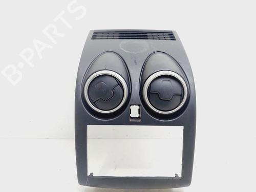 Used Middle console NISSAN QASHQAI I (J10, NJ10) 2.0 dCi (150 hp) 31592990