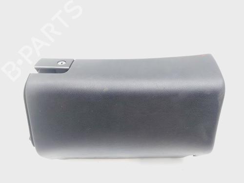 Used Glove box MERCEDES-BENZ C-CLASS (W203) C 220 CDI (203.008) (150 hp) 21177681