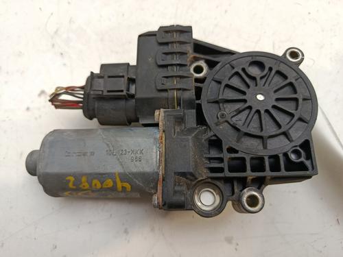 right-rear-window-motor-audi-a4-b5-8d2-1994-1995-1996-1997-1998-1999-2000-2001-31095902 main image
