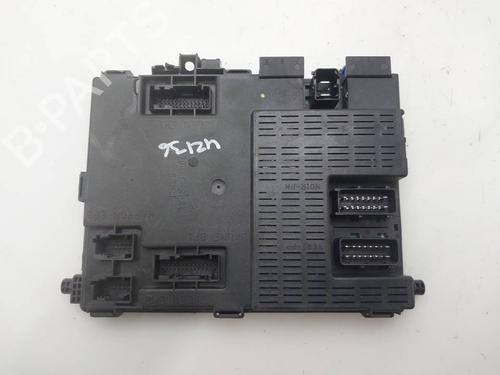 Used Fuse box Fuse box 39620256 39620256