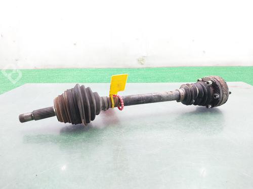 Used Left front driveshaft VW POLO (6N2) [1999-2001]  13476829