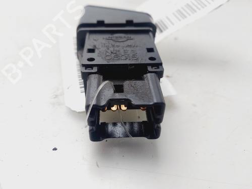 Switch NISSAN PATROL GR V Wagon (Y61) 3.0 DTi | BP20658292I30