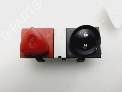 warning-switch-renault-megane-ii-bm01_-cm01_-2001-2002-2003-2004-2005-2006-2007-2008-2009-2010-2011-2012-31373656 main image
