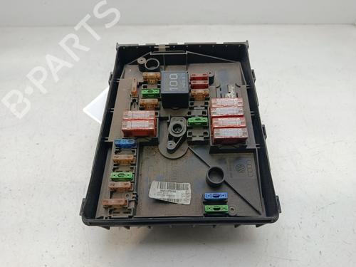 Used Fuse box Fuse box SKODA OCTAVIA II (1Z3) 1.9 TDI (105 hp) 33885351 33885351