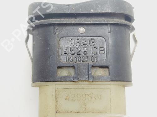 Right front window switch FORD FOCUS I (DAW, DBW) 1.6 16V | BP30168266I26 