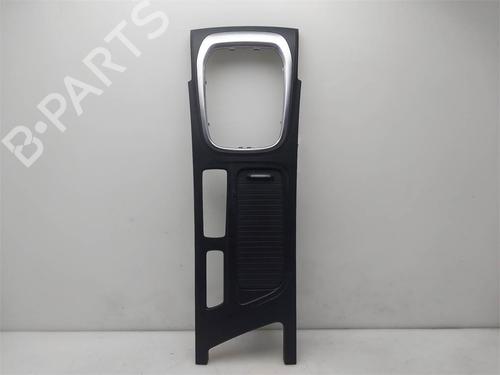 mittelkonsole-renault-megane-iv-hatchback-b9amn_-2015-38304512 main image