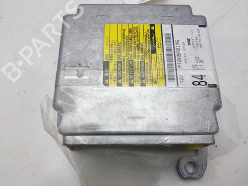 Calculateur Airbags TOYOTA AVENSIS Saloon (_T25_) 2.0 D-4D (CDT250_, CDT250R) (116 hp) 13685199