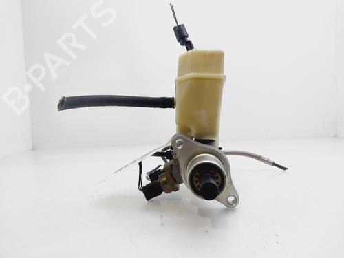 Used Brake master cylinder BMW 3 (E46) 320 d (150 hp) 25925117