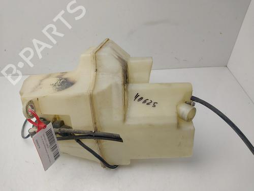 Used Windscreen washer tank VOLVO XC90 I (275) D5 AWD (185 hp) 32159984