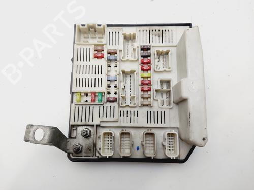 Used Fuse box Fuse box RENAULT MEGANE II (BM0/1_, CM0/1_) 1.9 dCi (131 hp) 31800076 31800076