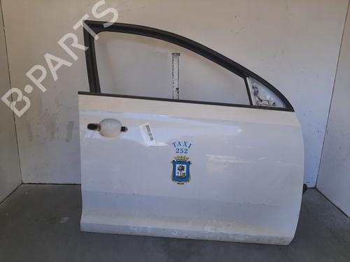 Right front door SKODA RAPID (NH3, NK3, NK6) 1.6 TDI 5JA831056B |