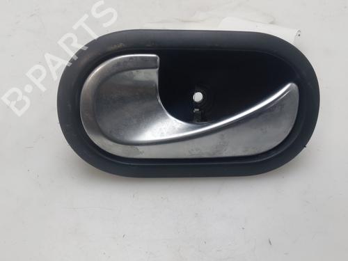 Used Rear left interior door handle RENAULT MEGANE II (BM0/1_, CM0/1_) 1.5 dCi (BM1E, CM1E) (106 hp) 18158920