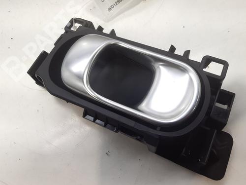Used Rear left interior door handle Rear left interior door handle CITROËN C3 / C3 ORIGIN III (SX) 1.2 THP 110 (110 hp) 11019397 11019397