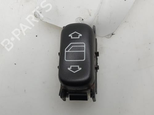 Venstre bagtil elrude kontakt Venstre bagtil elrude kontakt MERCEDES-BENZ S-CLASS (W220, V220) S 500 (220.075, 220.175, 220.875) (299 hp) 36219419 36219419