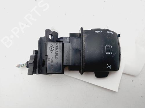 Used Switch RENAULT SCÉNIC III (JZ0/1_) 1.2 TCe (JZ16) (132 hp) 29390545