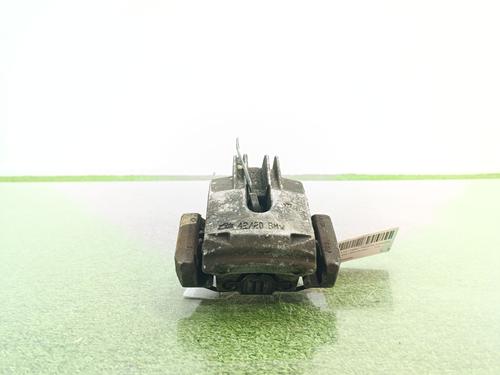 right-rear-brake-caliper-bmw-5-e60-2001-2002-2003-2004-2005-2006-2007-2008-2009-2010-32046038 main image