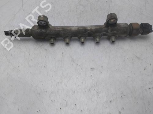 Used Injection rail Injection rail 39427912 39427912