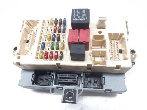 Used Fuse box FIAT STILO Multi Wagon (192_) 1.6 16V (103 hp) 5872575