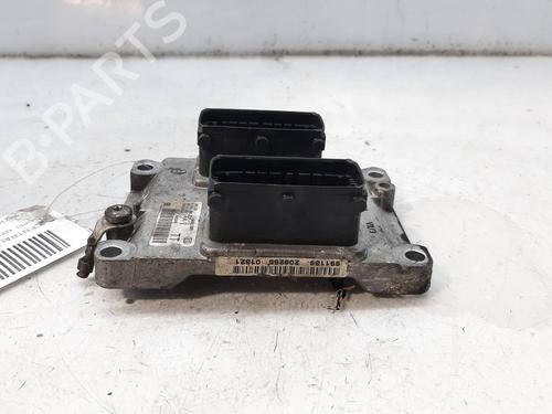 Used Engine control unit (ECU) OPEL MERIVA A MPV (X03) 1.4 16V Twinport (E75) (90 hp) 8937523
