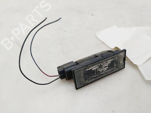 Éclairage de plaque d'immatriculation RENAULT TWINGO II (CN0_) 1.2 16V (CN0K, CN0V, CN0A) (76 hp) 27301361