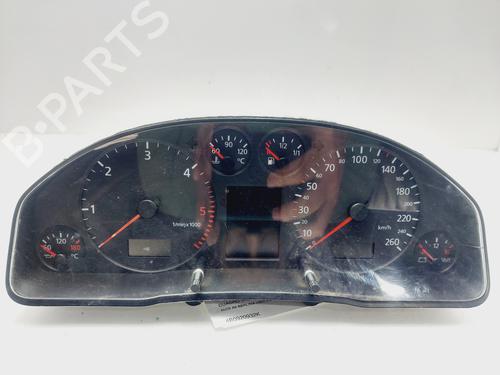 Used Instrument cluster AUDI A6 C5 (4B2) [1997-2005]  25856894