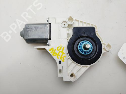 Used Right rear window motor AUDI A4 B8 Avant (8K5) [2007-2017]  31373596