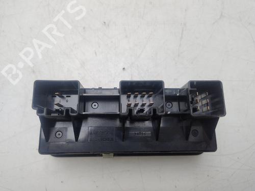 Left front window switch LAND ROVER DISCOVERY III (L319) 2.7 TD 4x4 | BP27222253I27 