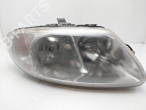 Used Right headlight CHRYSLER VOYAGER IV (RG, RS) 2.5 CRD (141 hp) 15682357