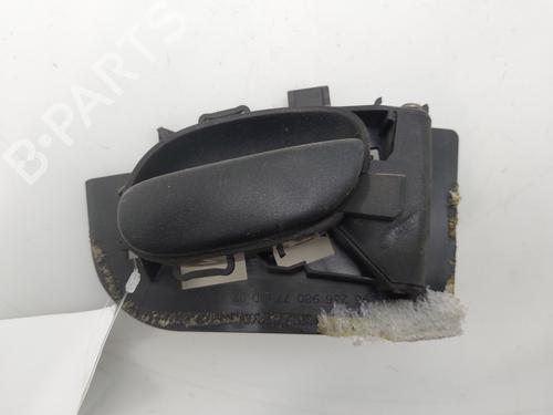 Used Front right interior door handle Front right interior door handle PEUGEOT 206 Hatchback (2A/C) 1.4 LPG (75 hp) 33793158 33793158
