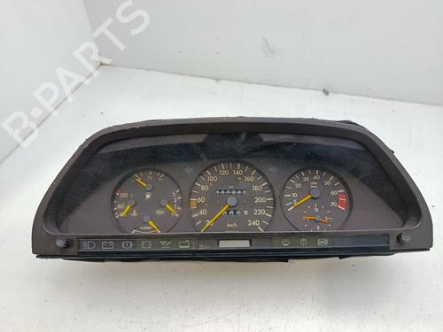 Used Instrument cluster MERCEDES-BENZ S-CLASS (W126) 300 SE, SEL (126.024, 126.025) (180 hp) 32495036