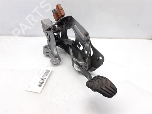 Break pedal RENAULT KADJAR (HA_, HL_) 1.3 TCe 140 (140 hp) 8765758